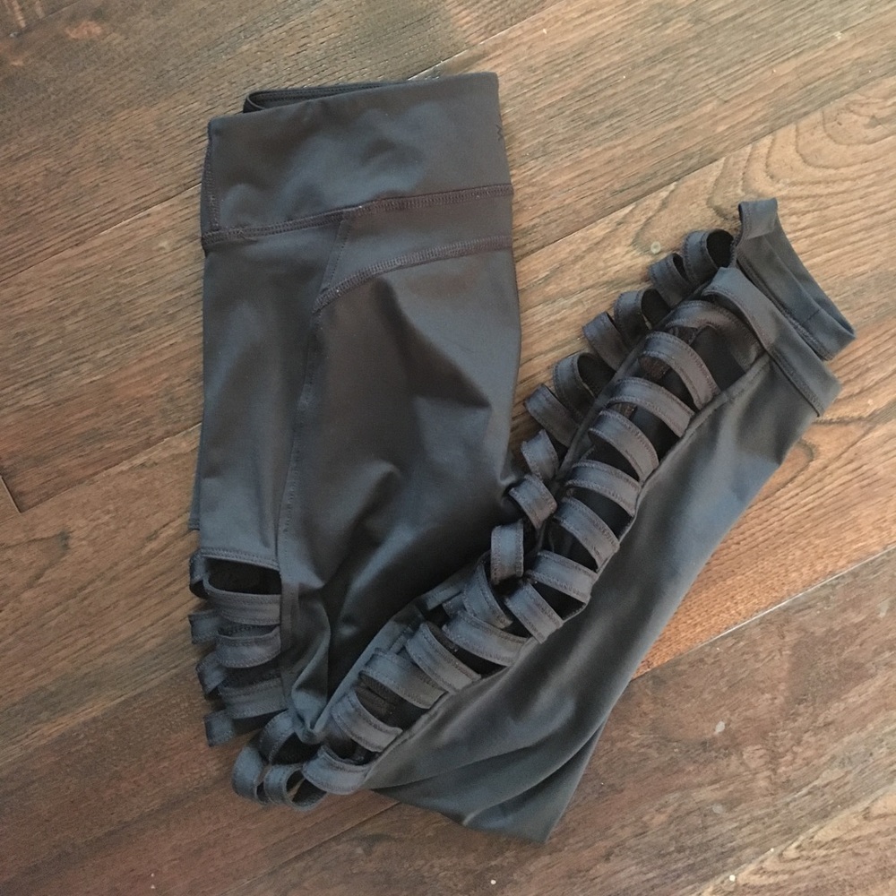 Without walls yogas. Black. NWOT