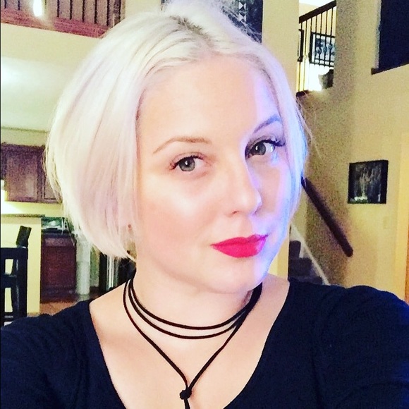 Meet your Posher, Ashley - Picture 2 of 6