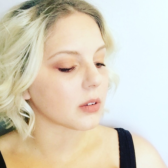 Meet your Posher, Ashley - Picture 3 of 6