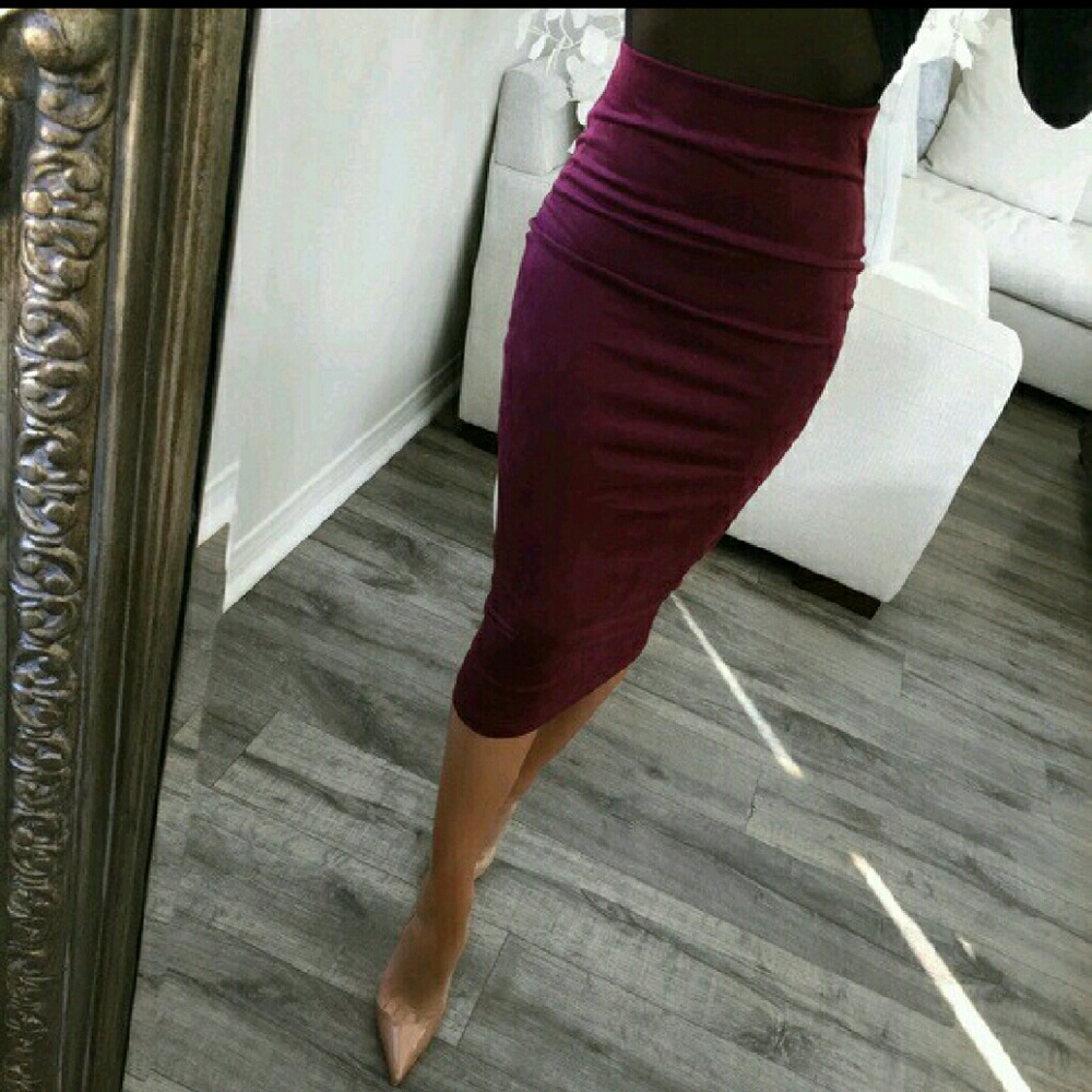 Reposh from @itselaine midi skirt