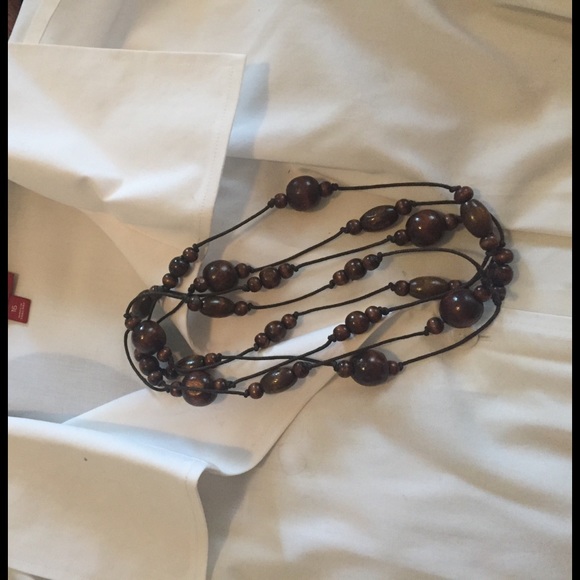 Brown wooden beaded necklace - Picture 2 of 2