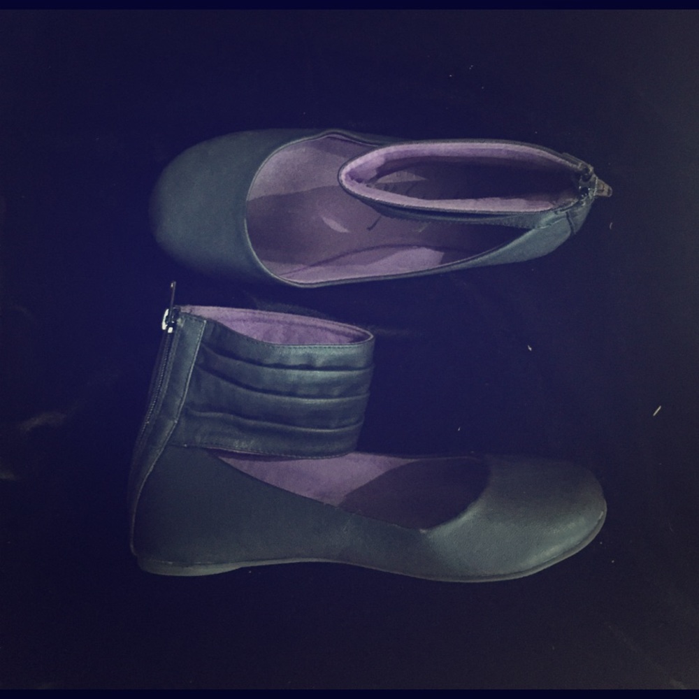 Black ankle wrap flats