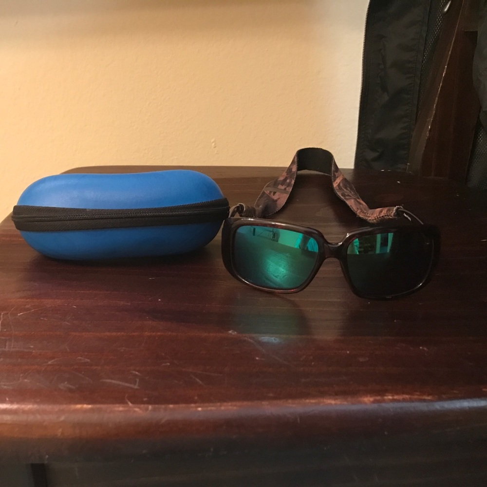 Costa Del Mar Little Harbor.