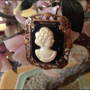 Victorian cameo brooch