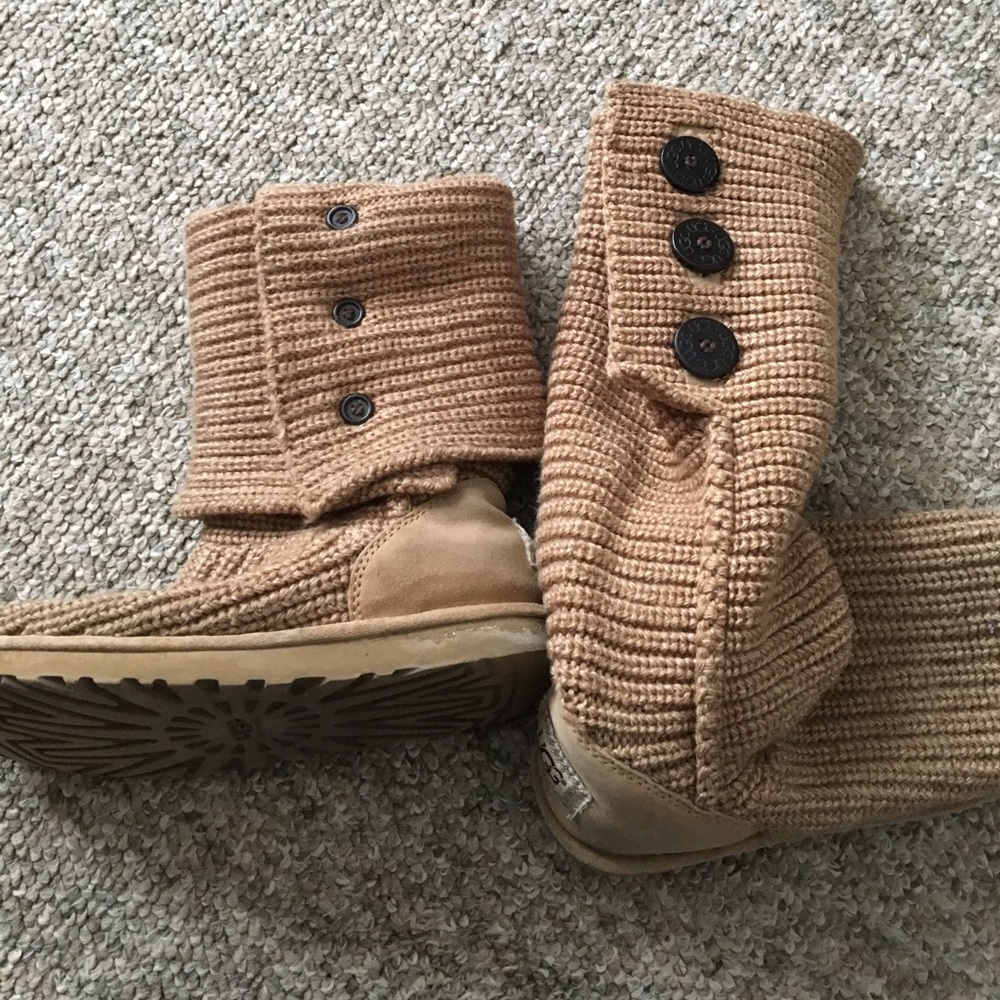 Knit ugg high low boots! Great condition! Size 9