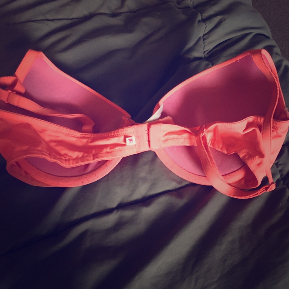 Pink bra - Picture 2 of 3