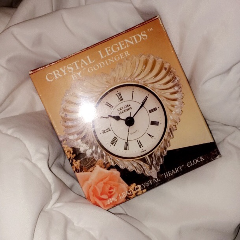 Crystal Heart Clock - Picture 2 of 4