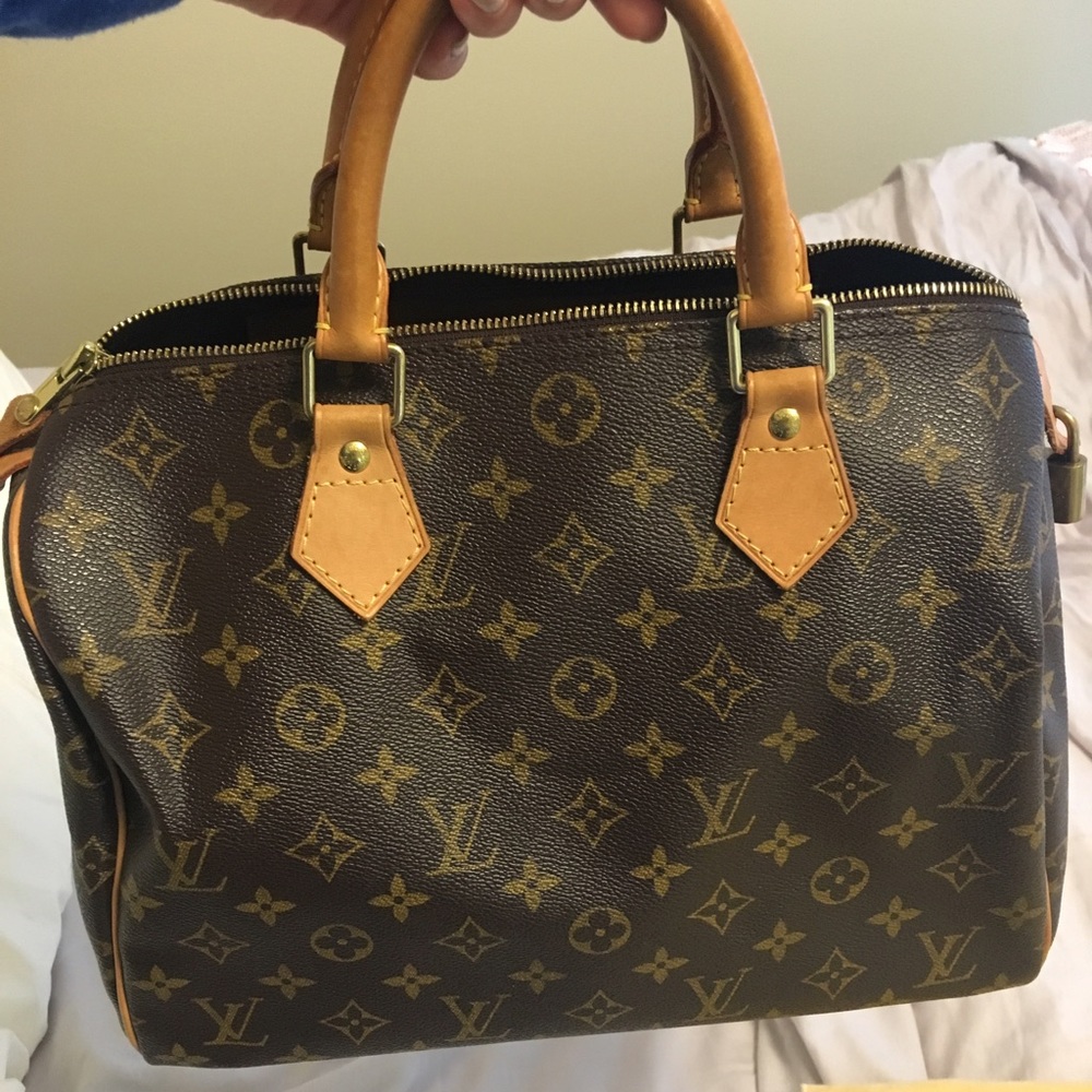Authentic Louis Vuitton Speedy 30, lightly used