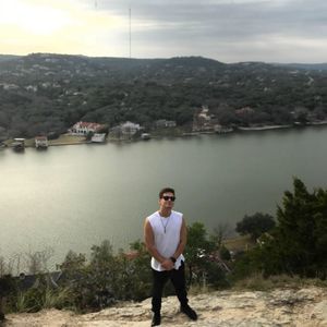 Meet your Posher, Abiel