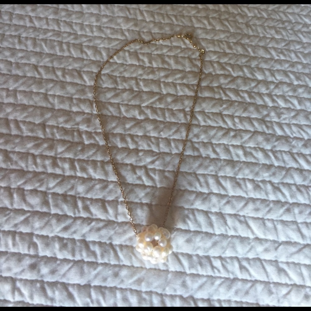 Pearl cluster necklace