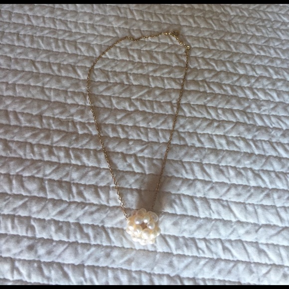 Pearl cluster necklace - Picture 1 of 3