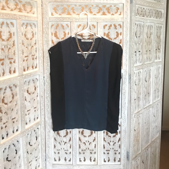 Pretty Navy and Black top from nordstrom - Picture 1 of 3