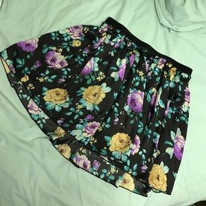Silky flowery skirt