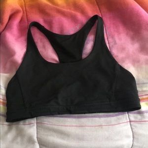 Lululemons sport bra