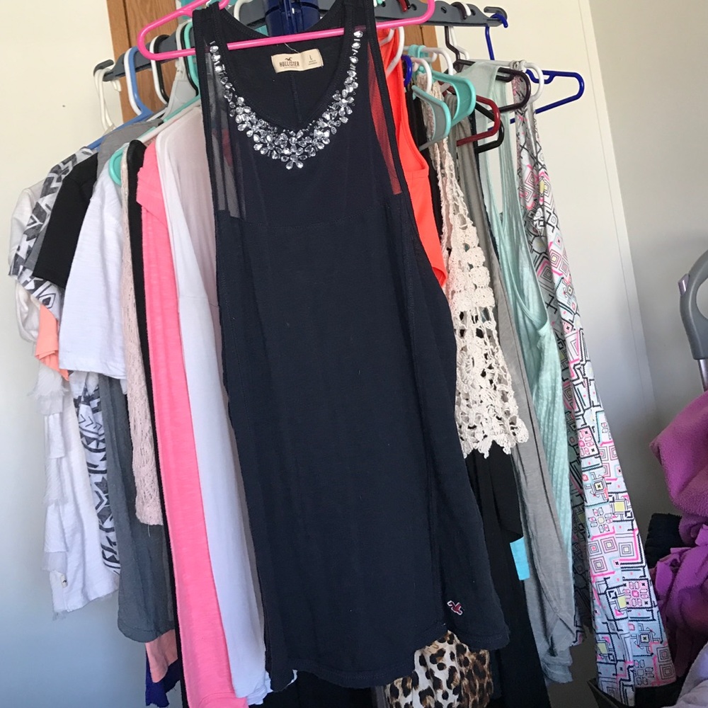 ❤️ this tank to dress up or dress down!