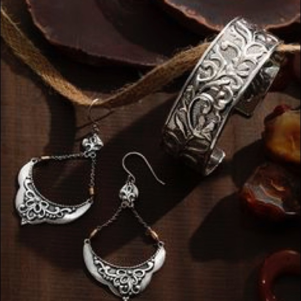 Silpada Cuff - Picture 4 of 4