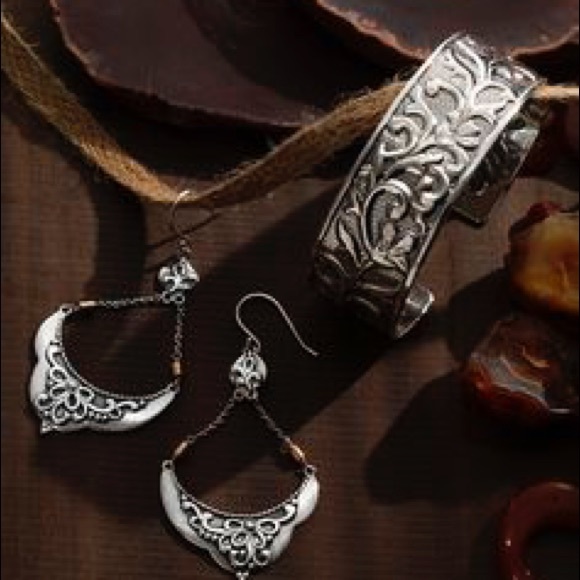 Silpada Cuff - Picture 4 of 4