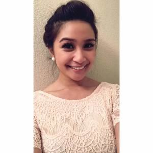 Meet your Posher, Shelly grace