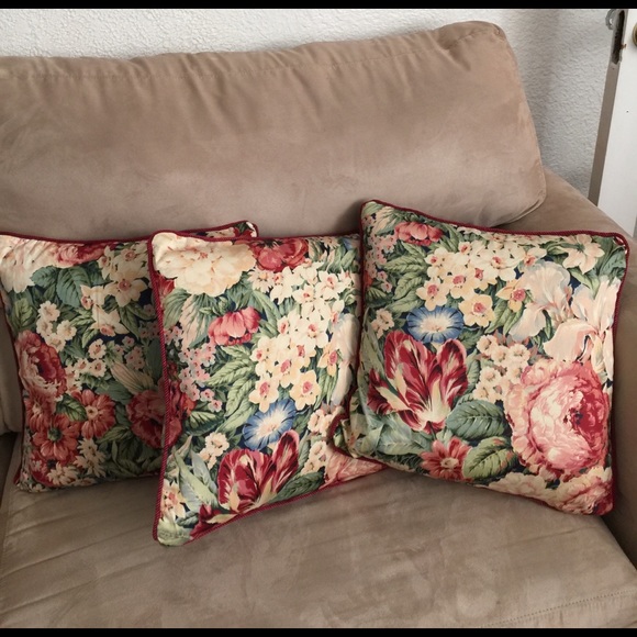 3 sofa pillow covers - Picture 1 of 3
