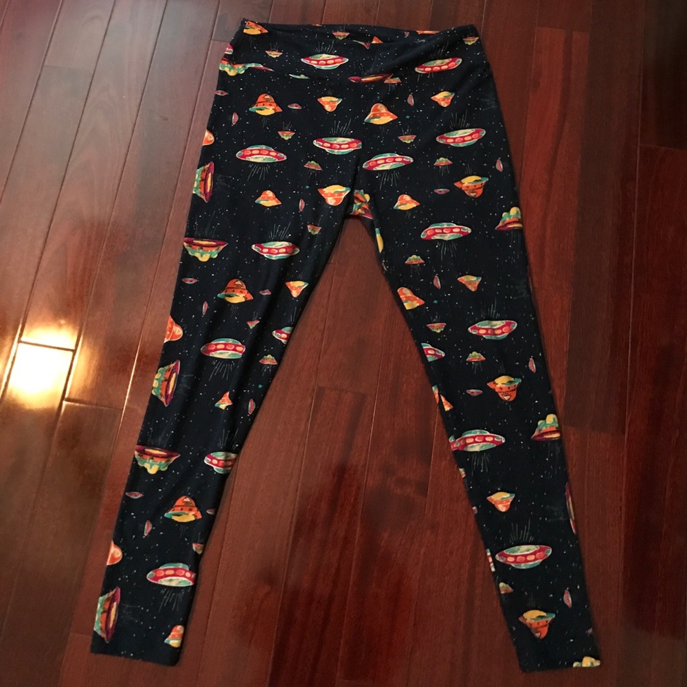 Space ship LuLaRoe leggings