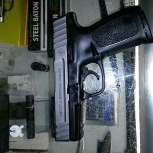 Meet your Posher, Fredrick