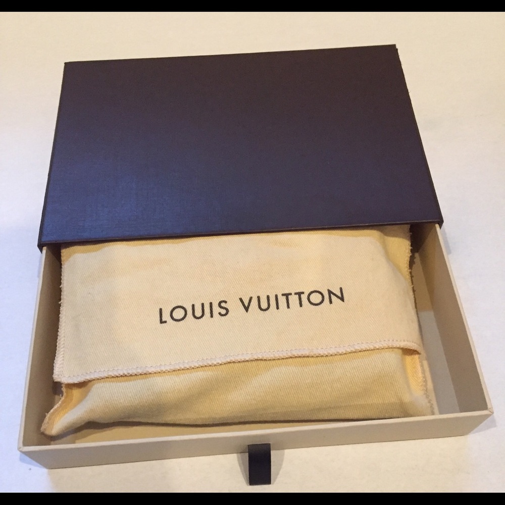 SOLD Louis Vuitton Viennnois Wallet M93521 - Picture 5 of 6