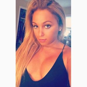 Meet your Posher, Jenna