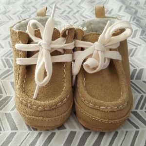 Cozy gap baby moccasons