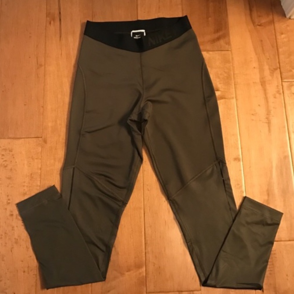 Olive green Nike pro leggings