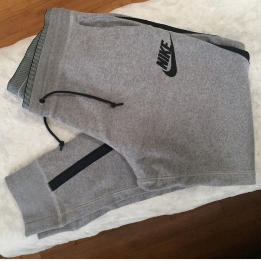 Nike joggers