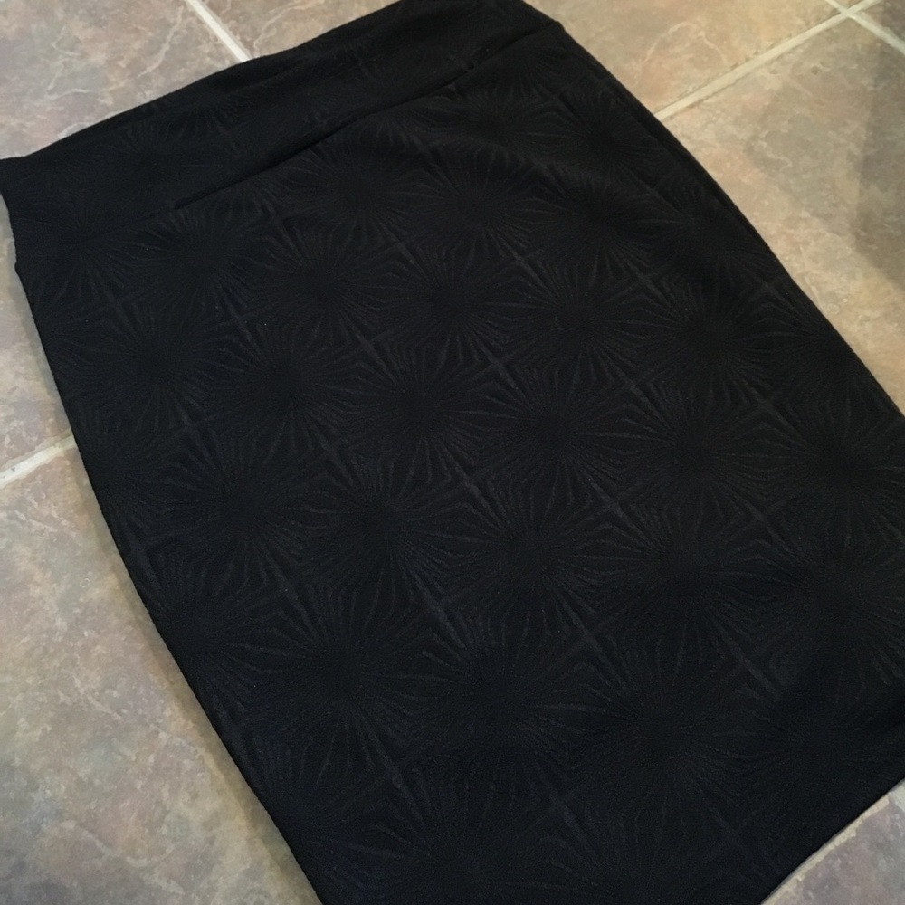 BLACK Lularoe L Cassie pencil skirt!!!