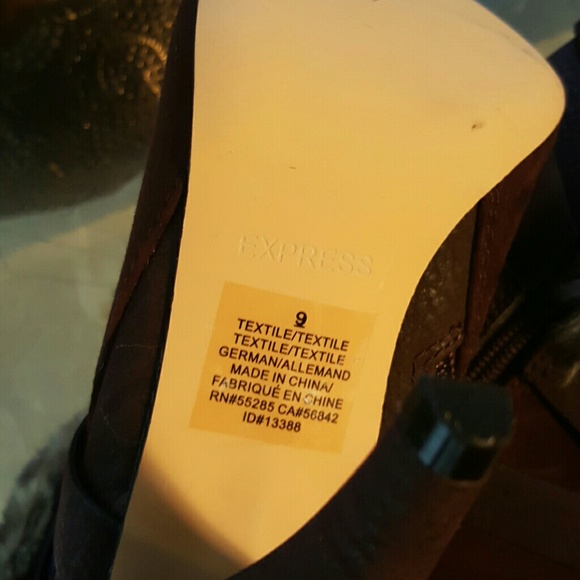 Express brown vegan suede fur cuffed booties - Picture 4 of 4