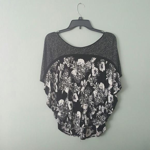 H&M Tops - H&M Floral Top