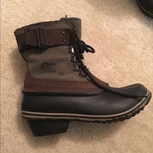 Sorel duck boots, very comfortable, barely worn!