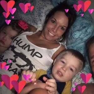 Meet your Posher, Casandra