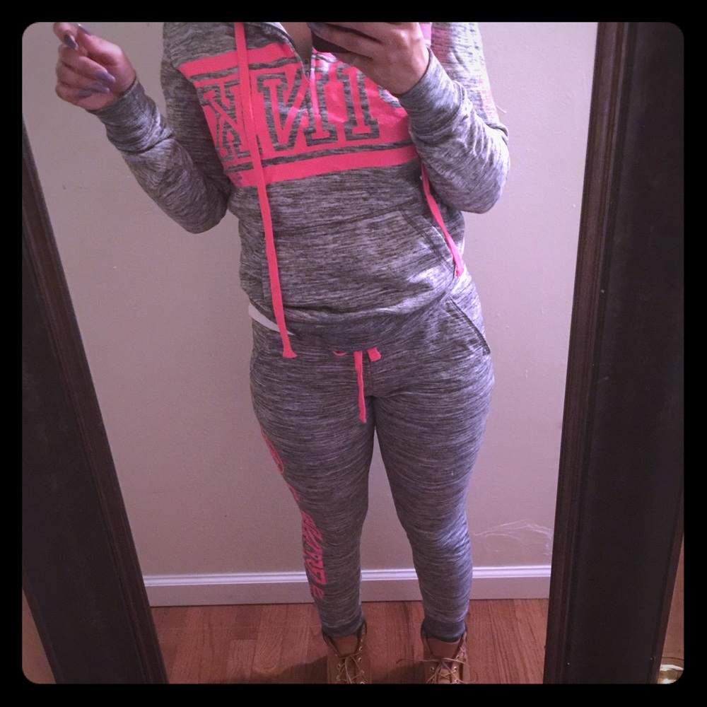 VS Pink Sweatsuit