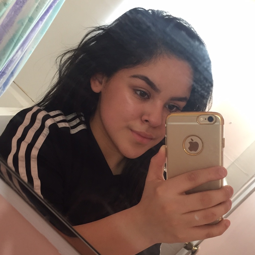 Meet your Posher, Kassandra