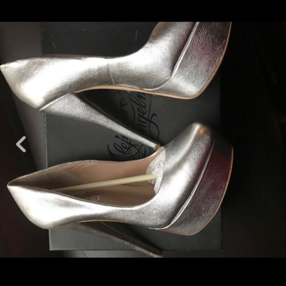 Alejandro Ingelmo Sophia silver platform pumps - Picture 5 of 8