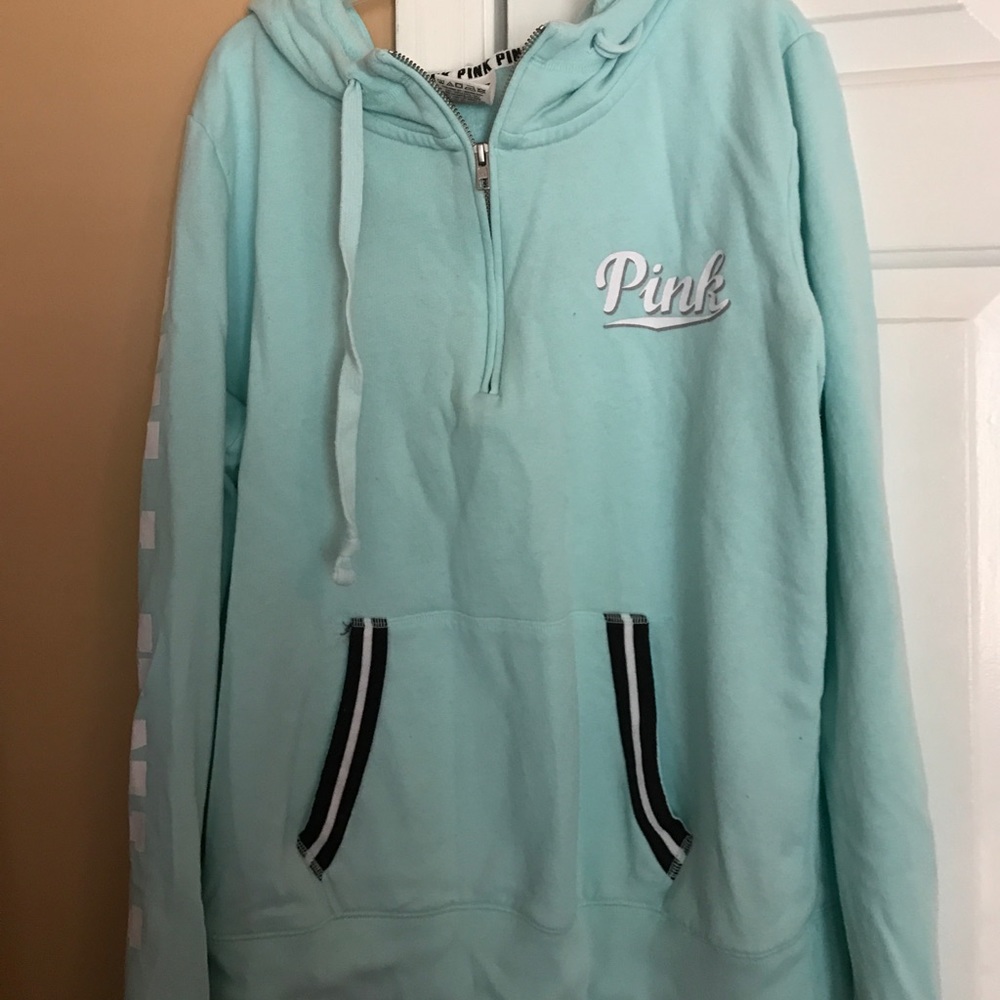 VS Pink Hoodie with front pockets