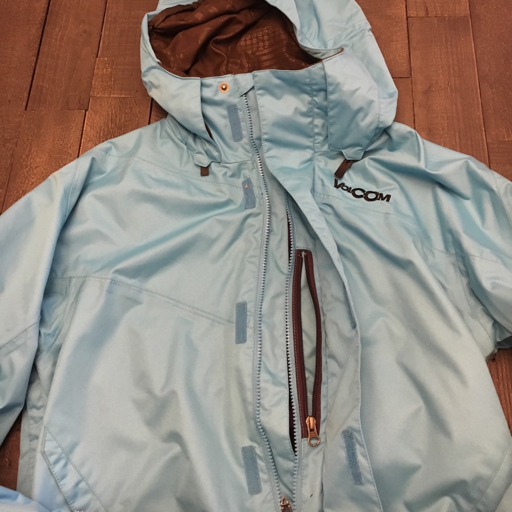 Snowboarding Volcom Jacket - Picture 4 of 4