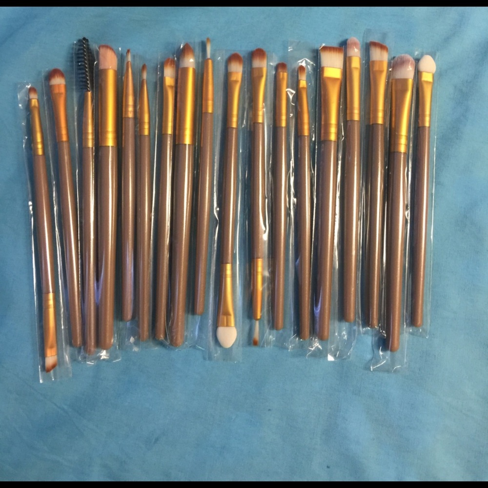 ❌SOLD❌ Never been used makeup brush set