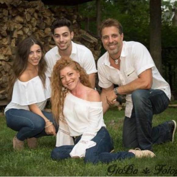 Meet your Posher, Rita - Picture 1 of 1