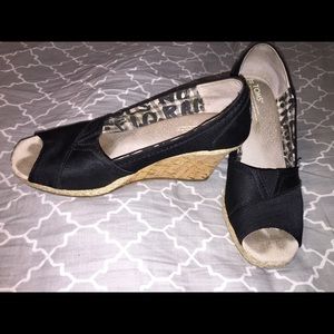Toms Wedges
