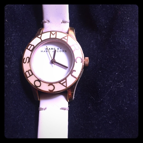 Marc by Marc Jacobs MBM1179 White Women's Watch - Picture 1 of 7