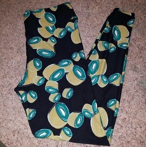 UNICORN ~ LuLaRoe Black w/Kiwi print Leggings