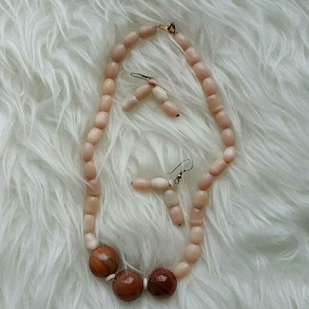 Fashion necklace and earring set