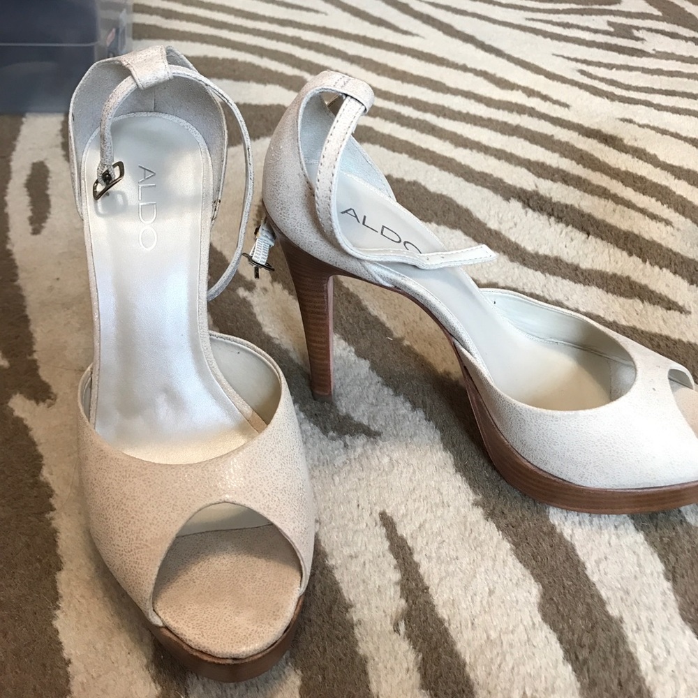Aldo peep toe heals