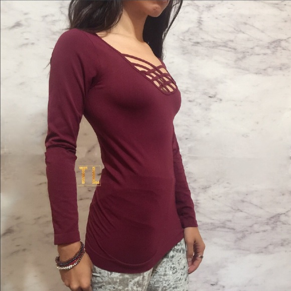 Caged bodycon long sleeve burgundy strappy top - Picture 3 of 3