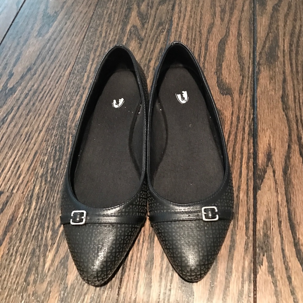 Dr. Scholl's black pointy toe flats size 7 1/2
