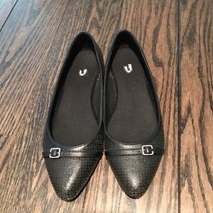 Dr. Scholl's black pointy toe flats size 7 1/2